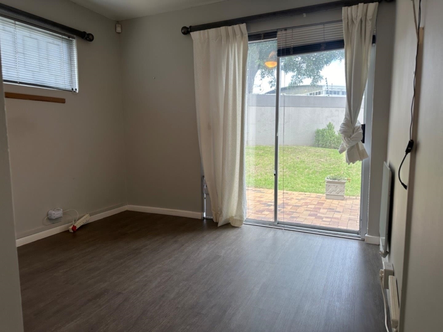 To Let 2 Bedroom Property for Rent in Kenridge Western Cape